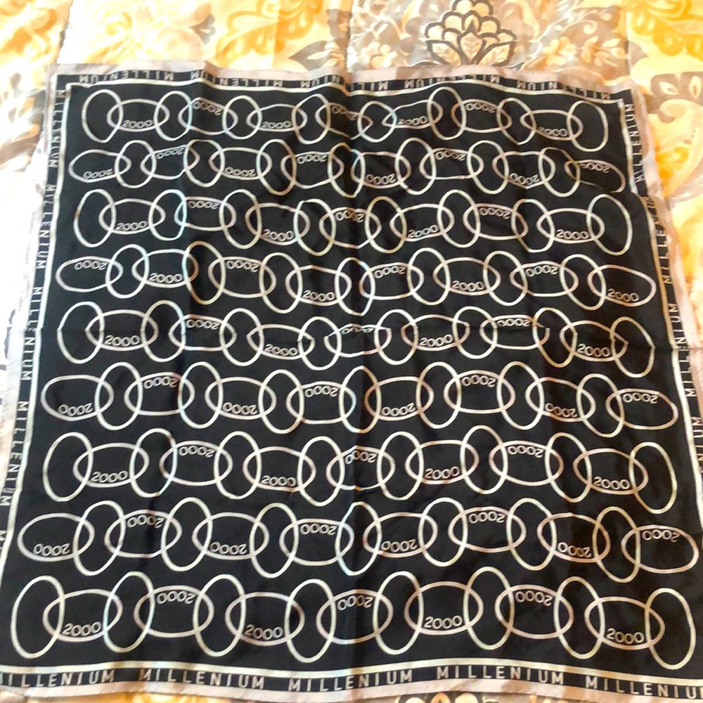 Millennium Scarf Elaine Gold Collection
